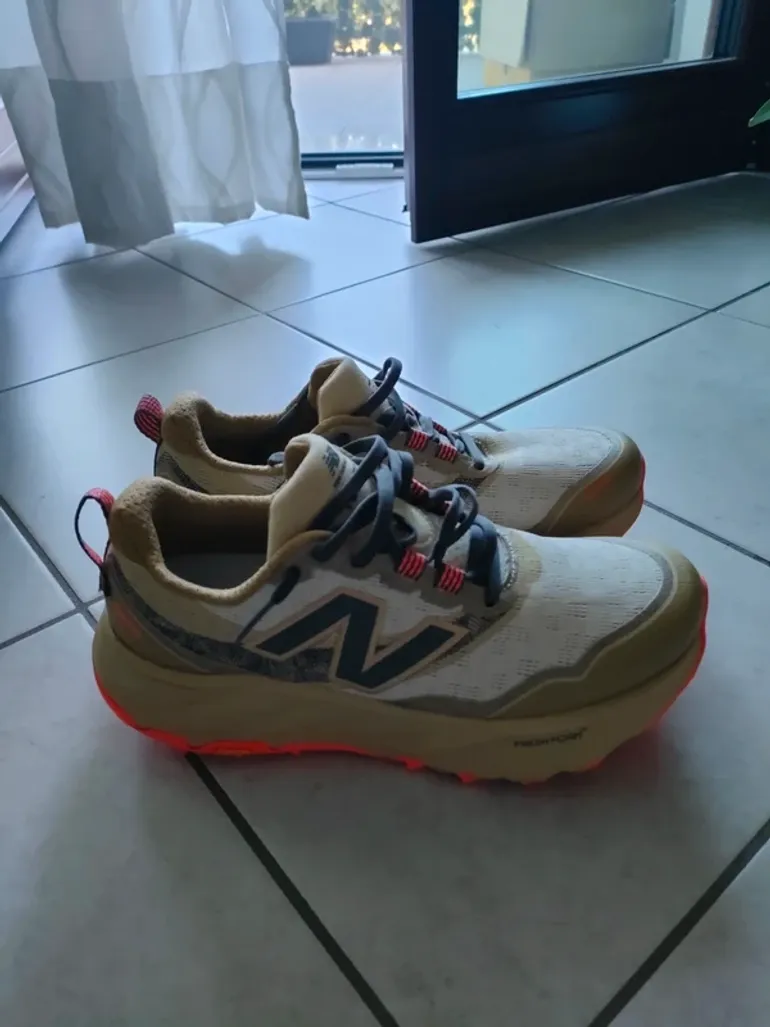 Brugt New Balance Hierro v9 bike — billede 2 af 7