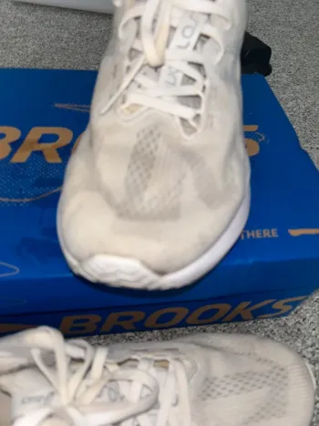 Used Asics Novablast 5 bike — image 5 of 6