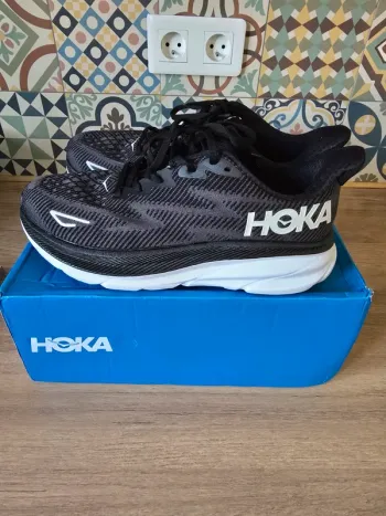 Brugt Hoka Clifton 9 bike
