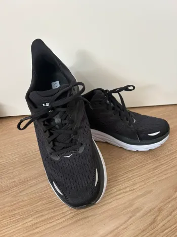 Gebrauchtes Hoka Clifton 8 bike