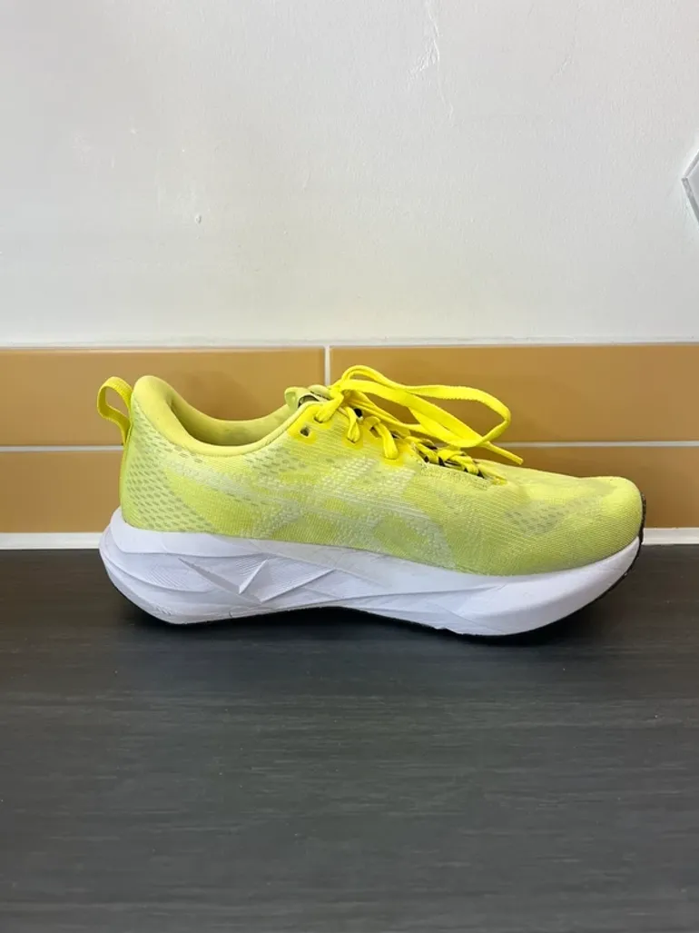 Used Asics Novablast 5 bike — image 10 of 13