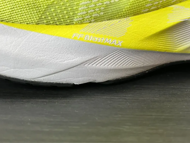 Used Asics Novablast 5 bike — image 13 of 13
