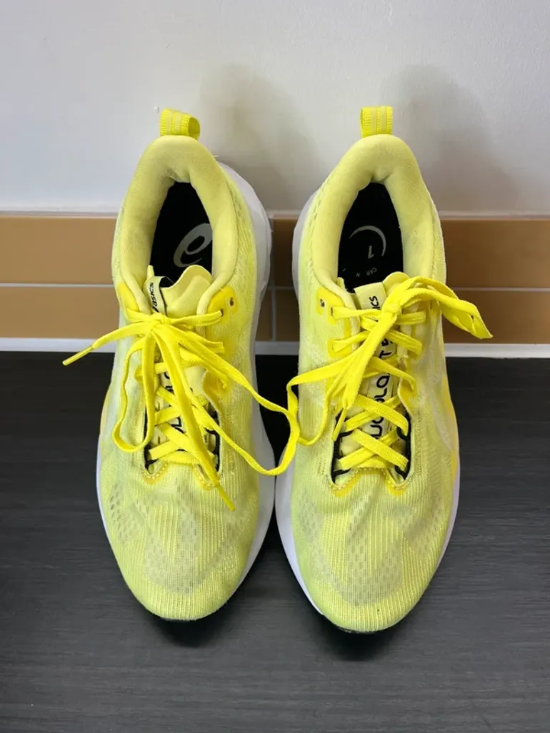 Used Asics Novablast 5 bike — image 2 of 13