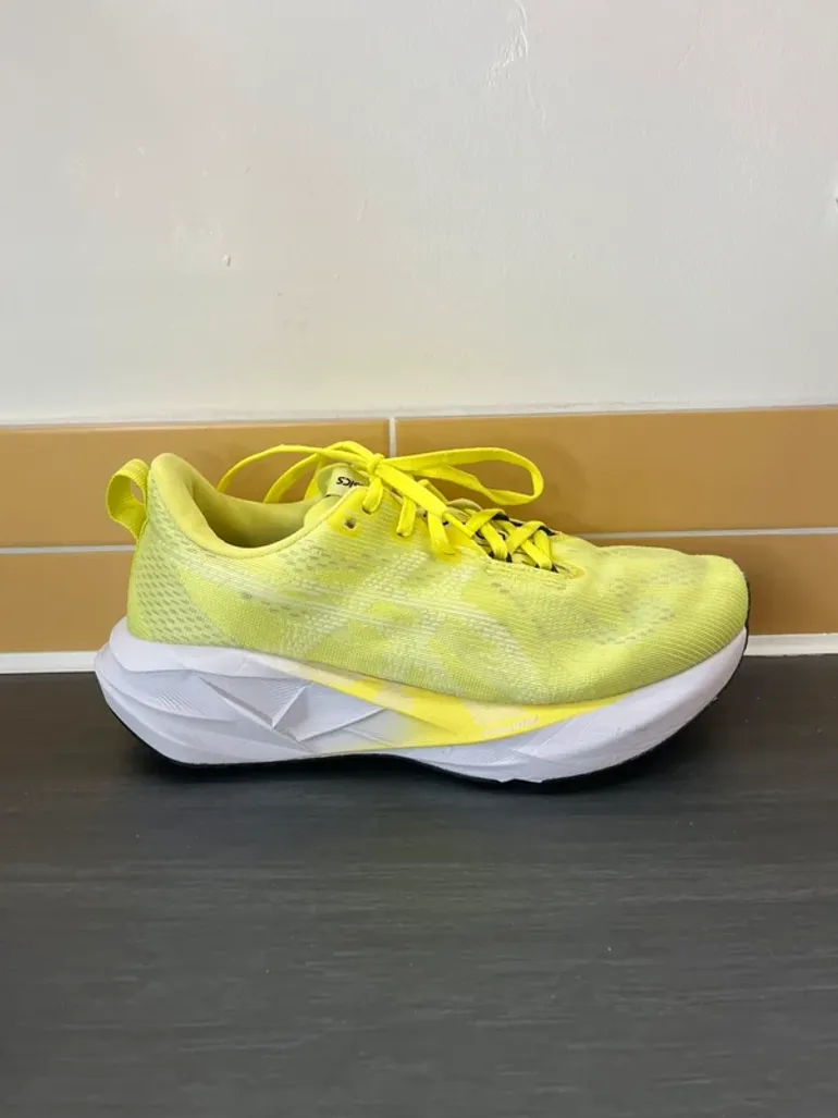 Used Asics Novablast 5 bike — image 7 of 13