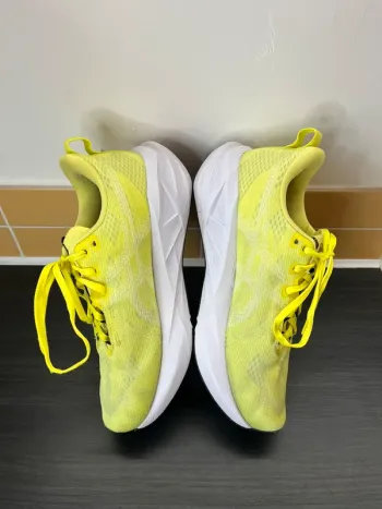 Used Asics Novablast 5 bike — image 4 of 13