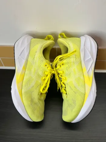 Used Asics Novablast 5 bike — image 3 of 13