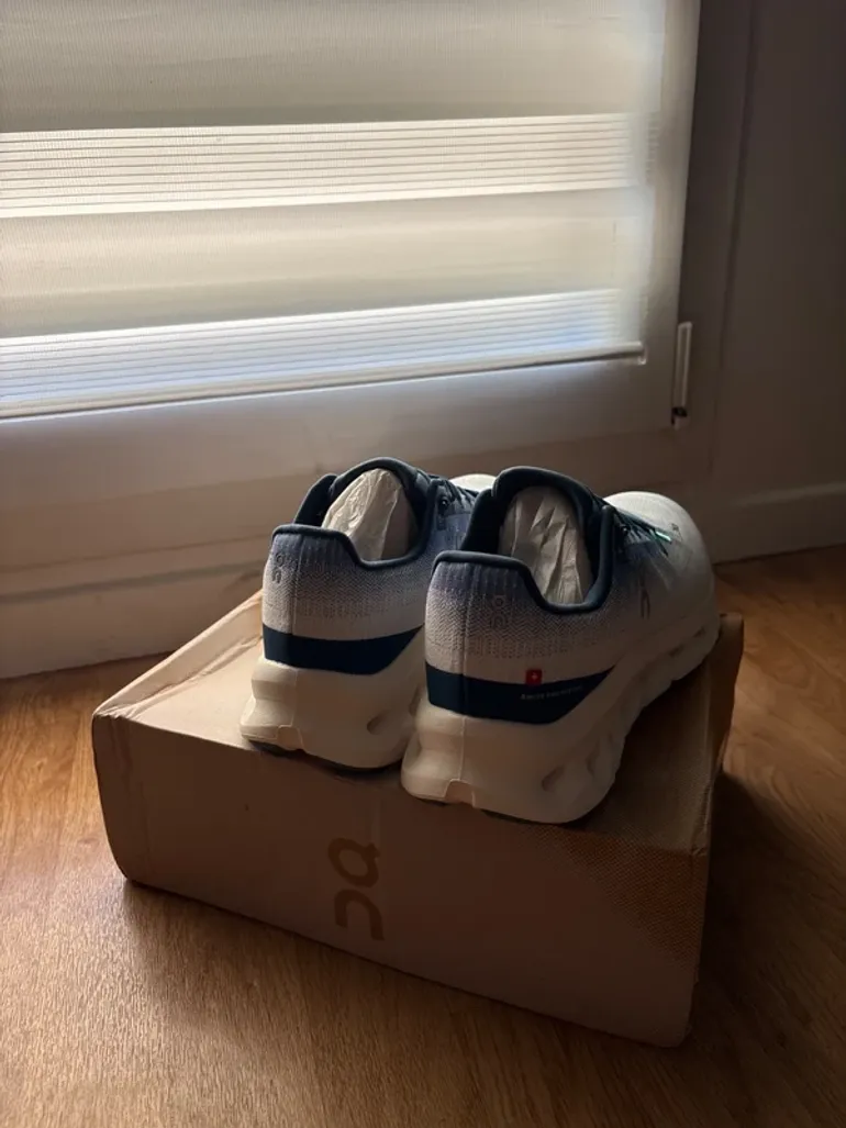 Tweedehands On Running Cloudtilt bike — afbeelding 2 van 7