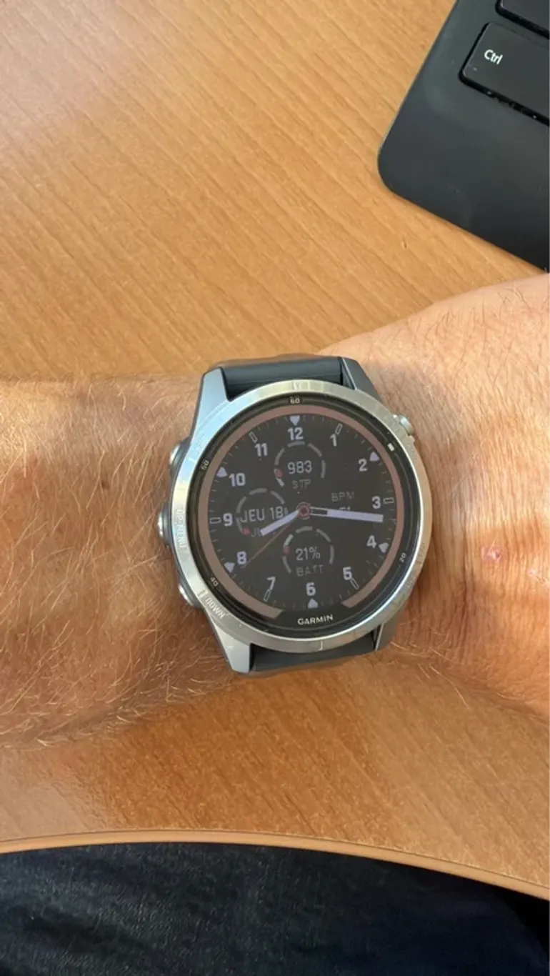 Used Garmin Fenix 7S Pro Solar bike — image 2 of 4