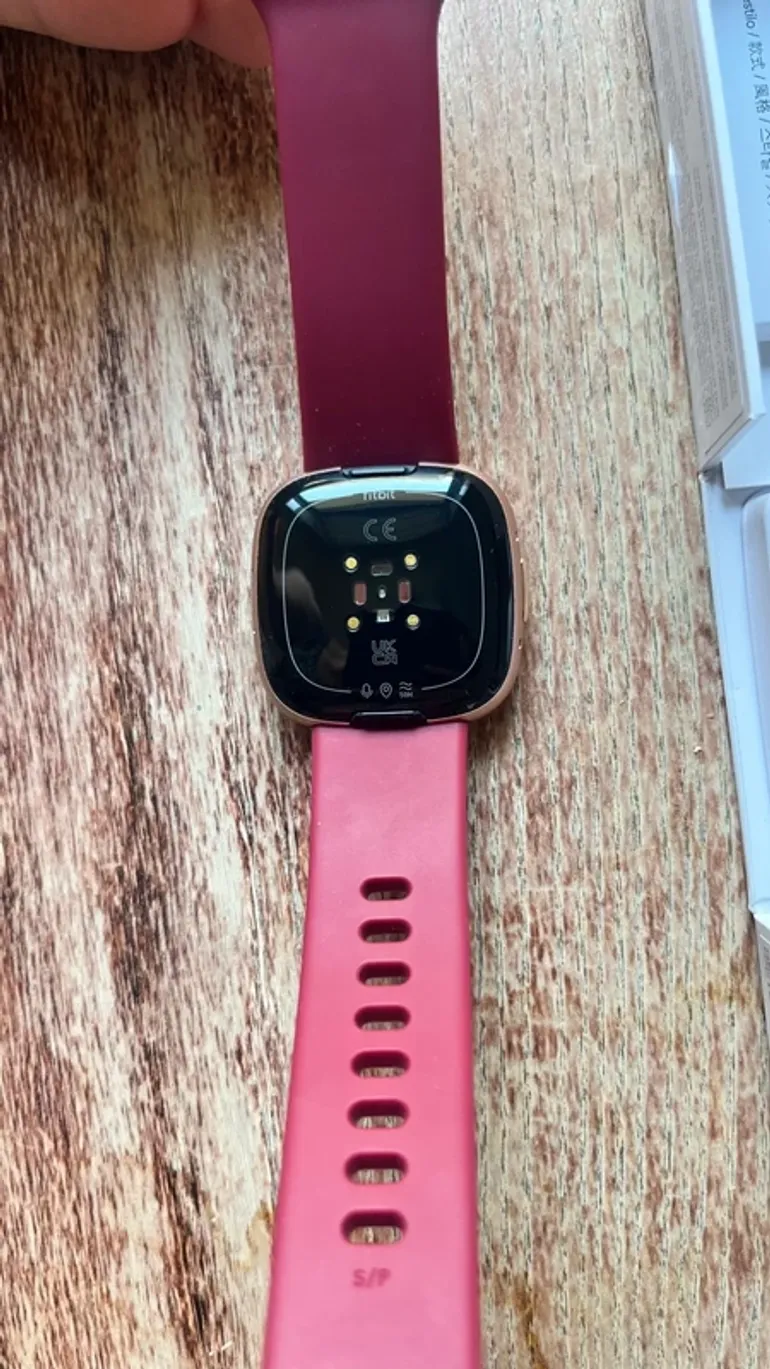 Gebrauchtes Fitbit Versa 4 bike — Bild 4 von 6