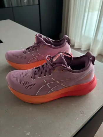 Tweedehands Asics hardloopschoenen bike — afbeelding 4 van 4