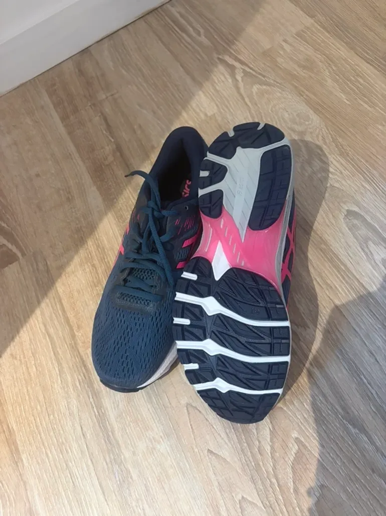 Brugt Asics tennis shoes bike — billede 2 af 2