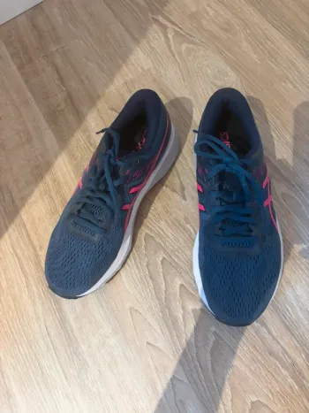 Gebrauchtes Asics tennis shoes bike