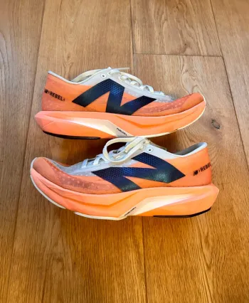 Brugt New Balance FuelCell Rebel V4 bike