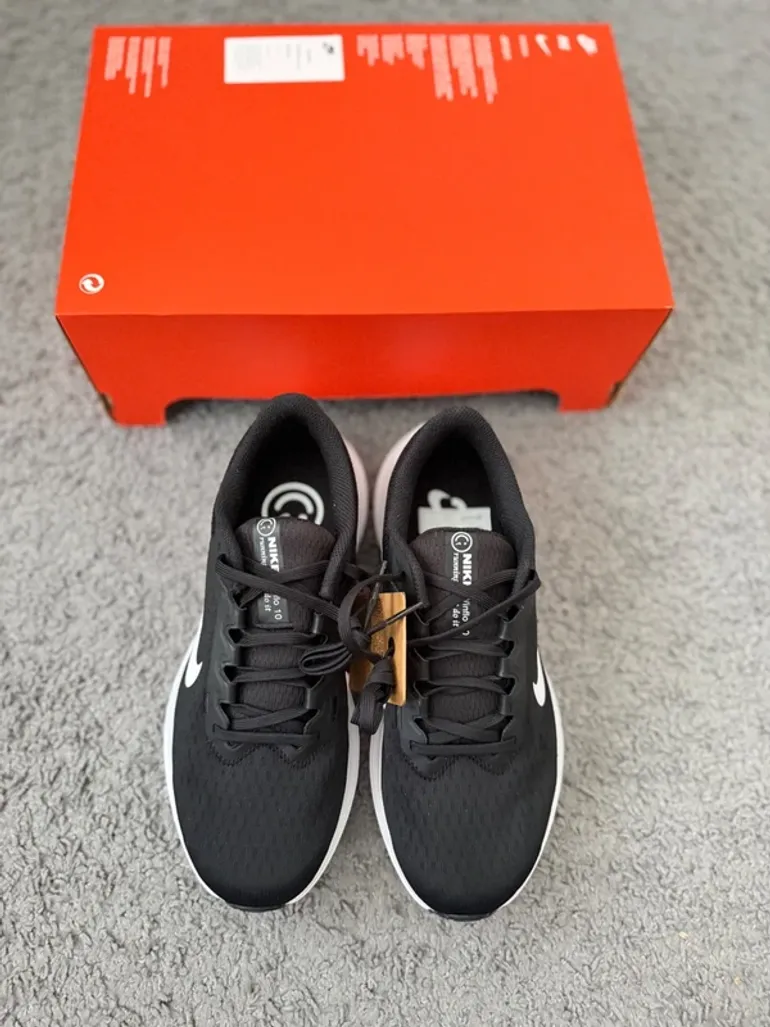 Gebrauchtes White Nike Air Winflo 10 bike — Bild 4 von 8