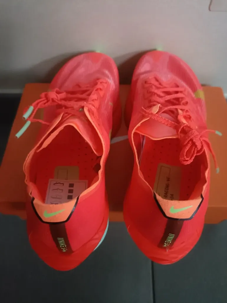 Scarpa Vaporfly Next% 4 bike usato — immagine 5 di 8