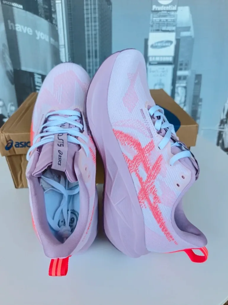 Tweedehands Asics Novablast 5 bike — afbeelding 6 van 11
