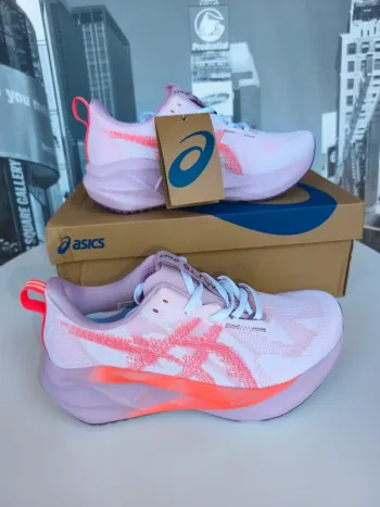 Tweedehands Asics Novablast 5 bike
