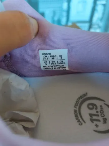 Tweedehands Asics Novablast 5 bike — afbeelding 4 van 11