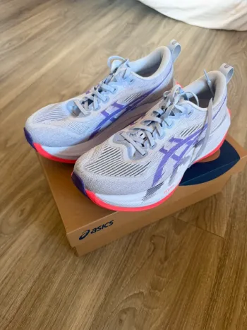 Brugt Asics Superblast 2 bike
