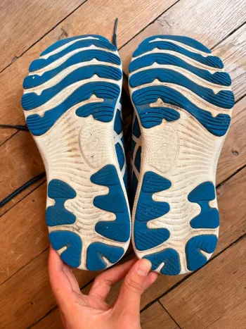 Used Asics Gel Nimbus 24 bike — image 3 of 5