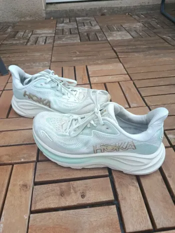 Brugt Hoka Clifton 10 bike