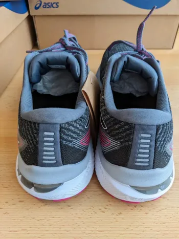 Used Asics GT-2000 10 bike — image 6 of 8