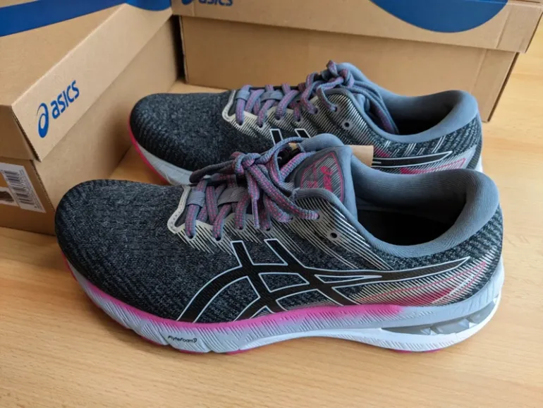 Used Asics GT-2000 10 bike — image 3 of 8