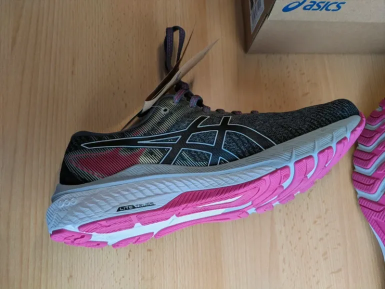 Used Asics GT-2000 10 bike — image 7 of 8