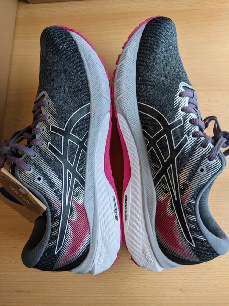 Used Asics GT-2000 10 bike — image 4 of 8