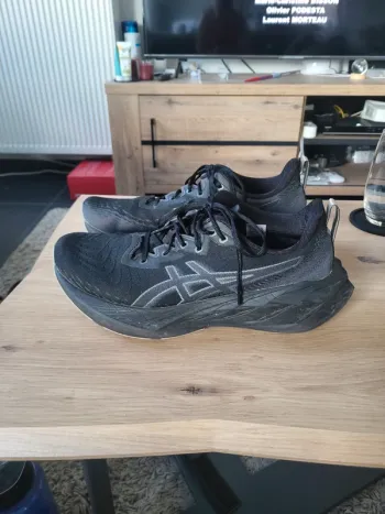 Brugt Asics Novablast 4 bike