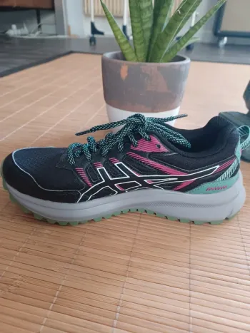 Gebrauchtes Asics Trail Scout 2 bike
