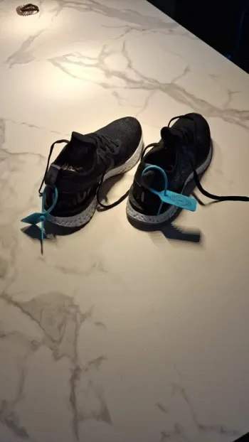 Tweedehands Nike Epic React bike — afbeelding 2 van 4