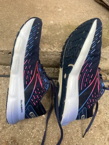Used Brooks Glycerin 20 bike — image 4 of 8