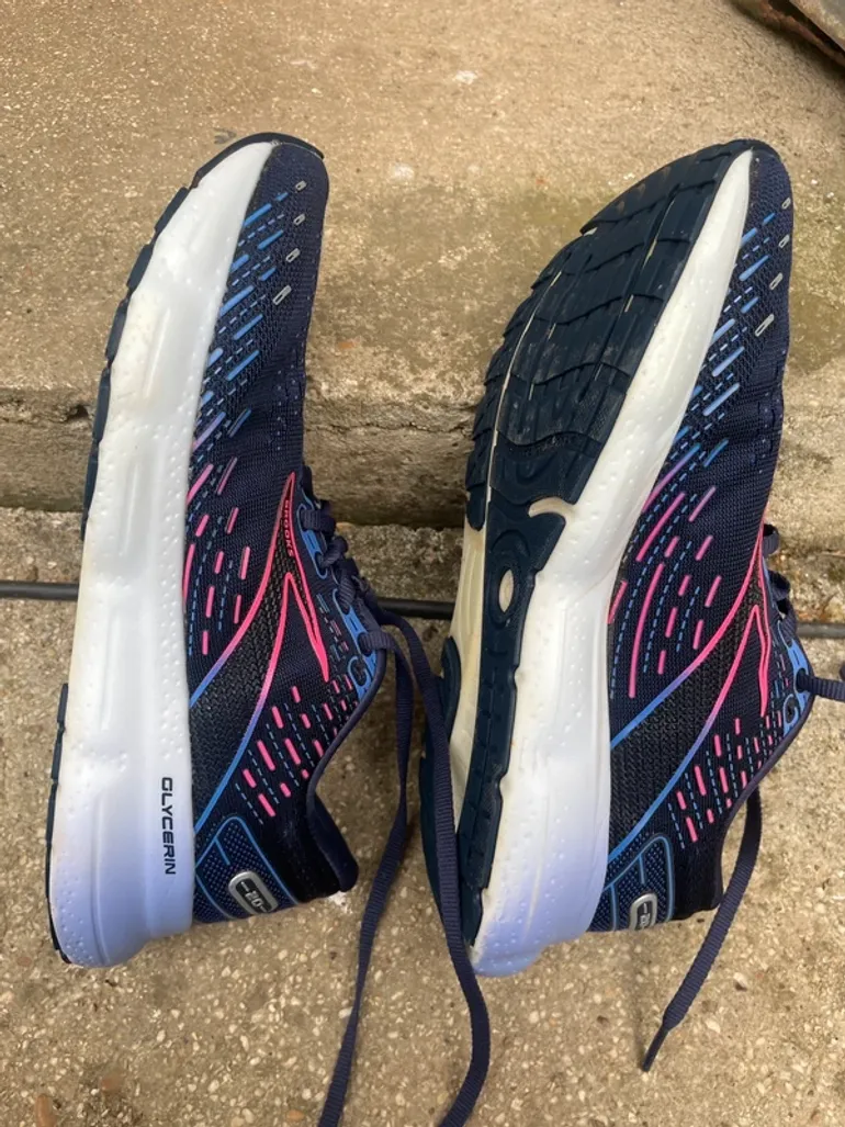 Used Brooks Glycerin 20 bike — image 4 of 8