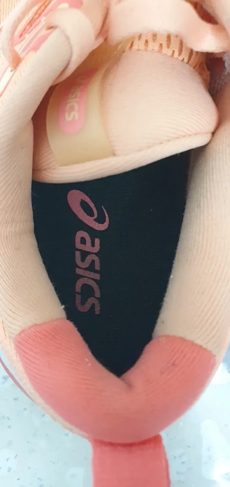 Used Asics Gel Cumulus 25 bike — image 6 of 9