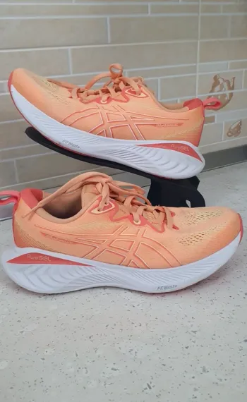 Used Asics Gel Cumulus 25 bike