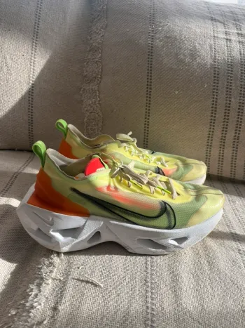 Orange Nike ZoomX Vista Grind 2019 bike d'occasion — image 4 sur 8