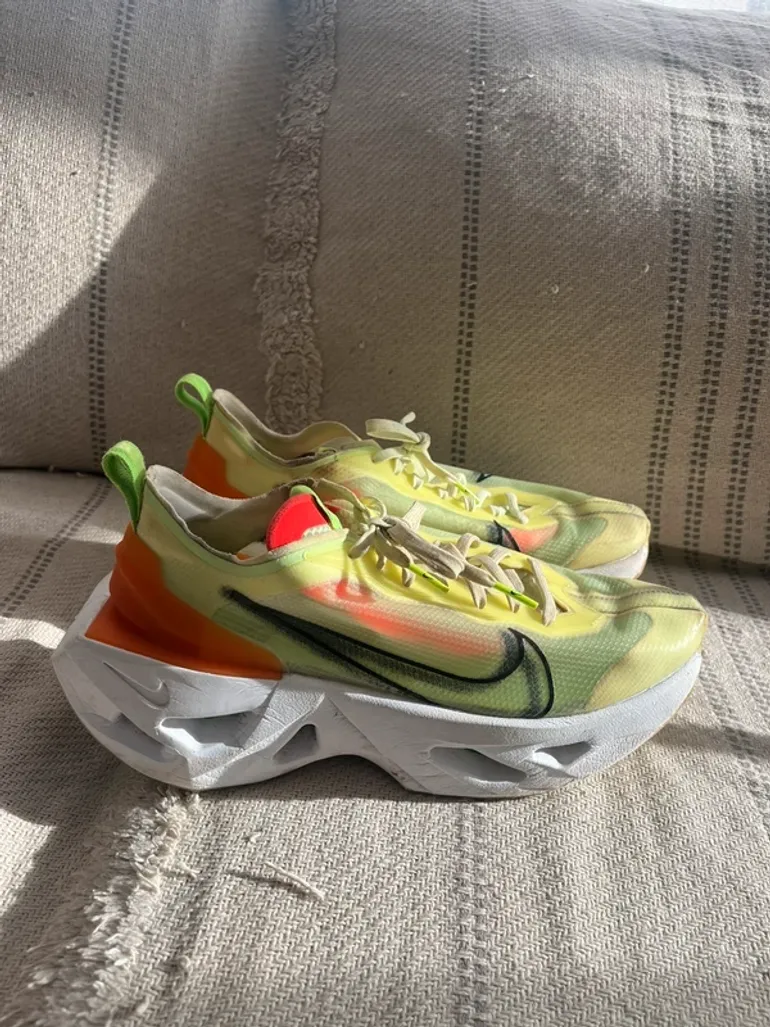 Orange Nike ZoomX Vista Grind 2019 bike d'occasion — image 4 sur 8