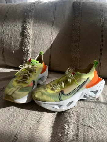 Orange Nike ZoomX Vista Grind 2019 bike d'occasion