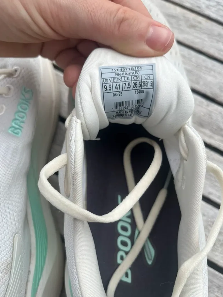 Used Brooks Ghost Max bike — image 4 of 7
