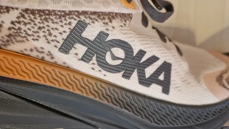 Used Hoka Challenger 7 GTX bike — image 12 of 12