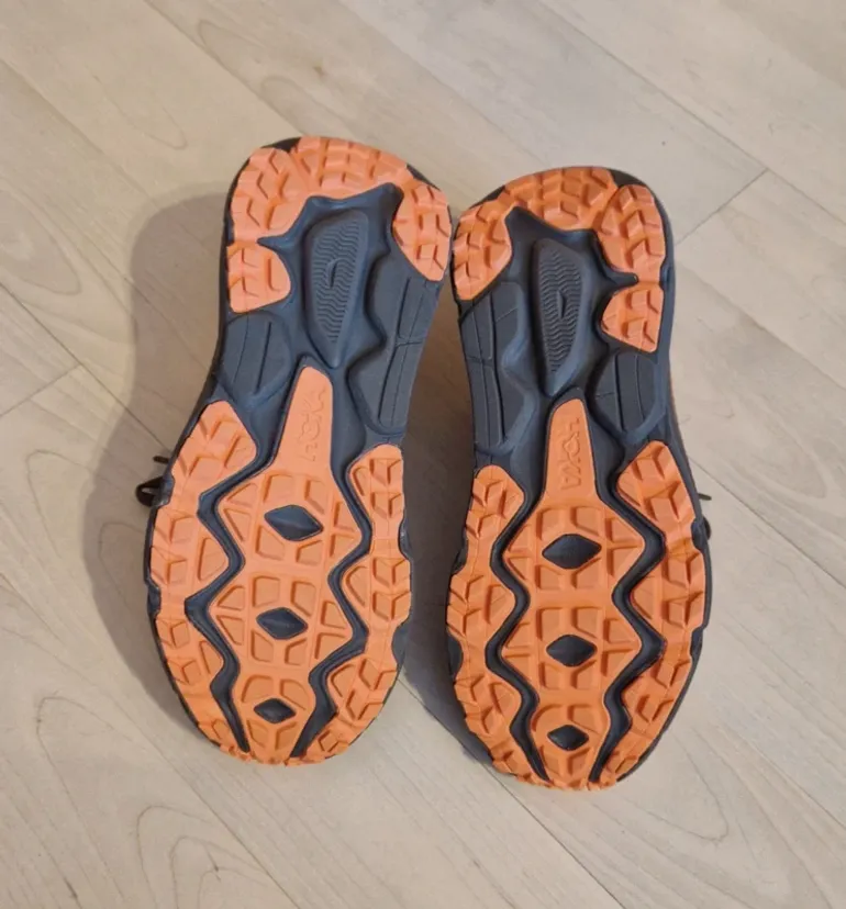 Used Hoka Challenger 7 GTX bike — image 9 of 12