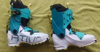 La Sportiva Skitouring Boots 2023 bike usato