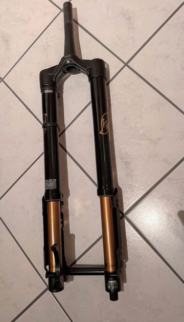 Tweedehands Fox Podium Grip X2 2026 bike — afbeelding 2 van 10