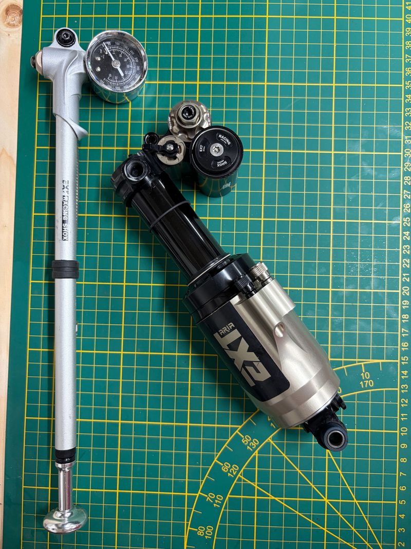 Tweedehands Ext Aria 205x60mm Rear Suspension