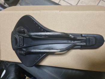 Gebrauchtes Fizik Carbonio Saddle 2025 bike