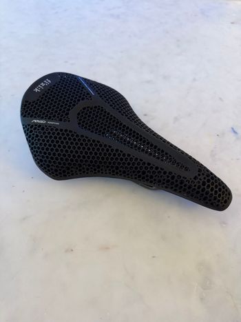 Käytetty Fizik Argo Adaptive R3 2025 bike