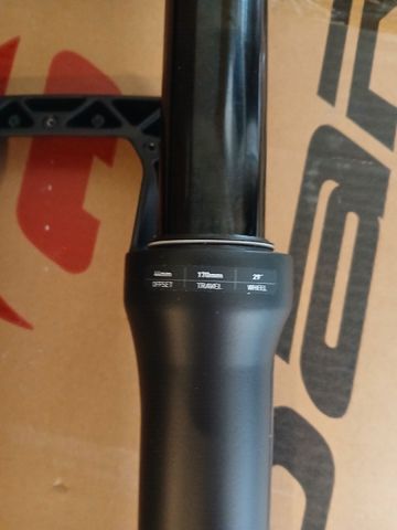Brugt RockShox Domain R Fork 2025 bike — billede 6 af 9