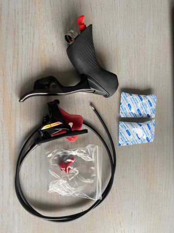 Použité Sram Force AXS Front Shift/Brake Lever Brakes