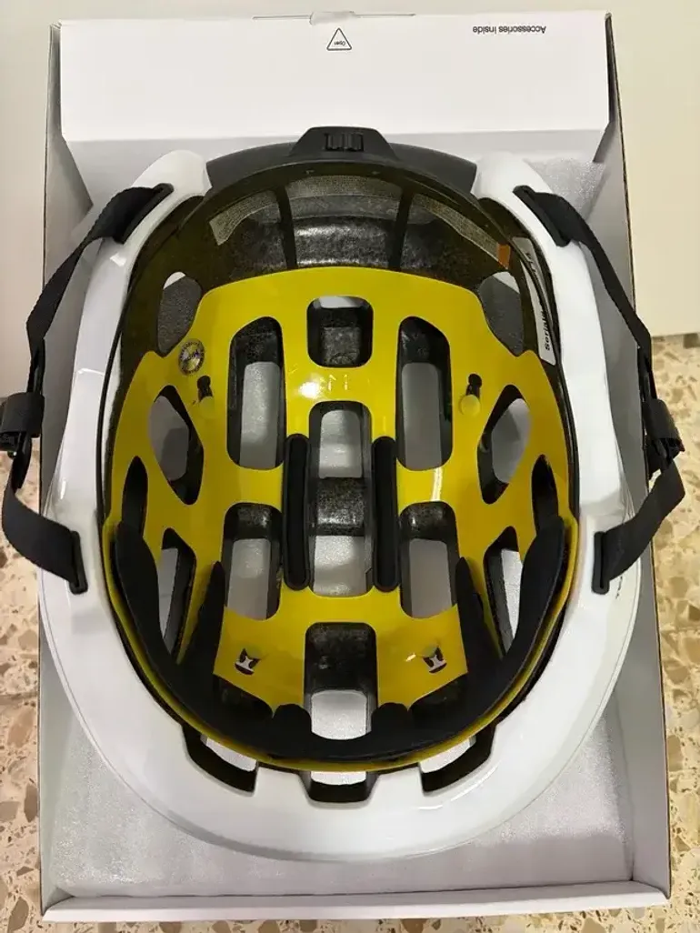 Brugt POC Octal MIPS Helmet 2026 bike — billede 4 af 5